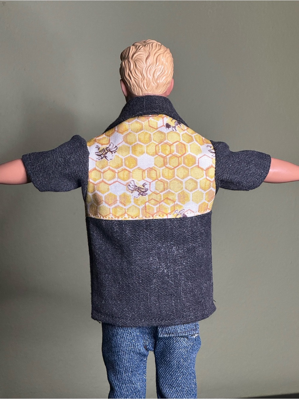 Handcrafted western style chambray doll shirt with honeycomb and bee print-OOAK - Picture 7 of 11